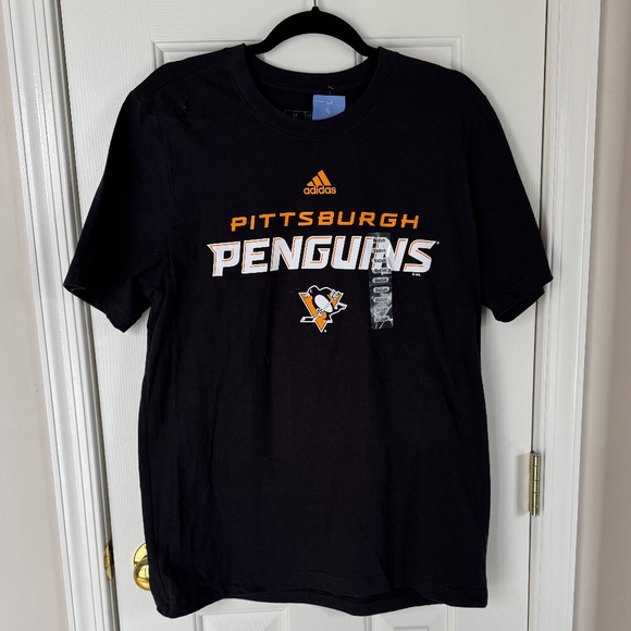 NEW WITH TAGS Adidas Black and Gold Pittsburgh Penguins Shirt  Size Medium - Picture 2 of 10